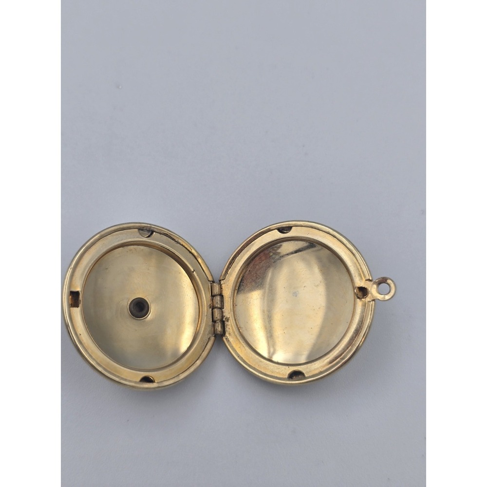 Vintage Locket Fragonard Cameo Courting Couple Gold Tone Pendant - Picture 7 of 8